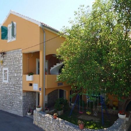 Apartments Stosa Нин Екстериор снимка
