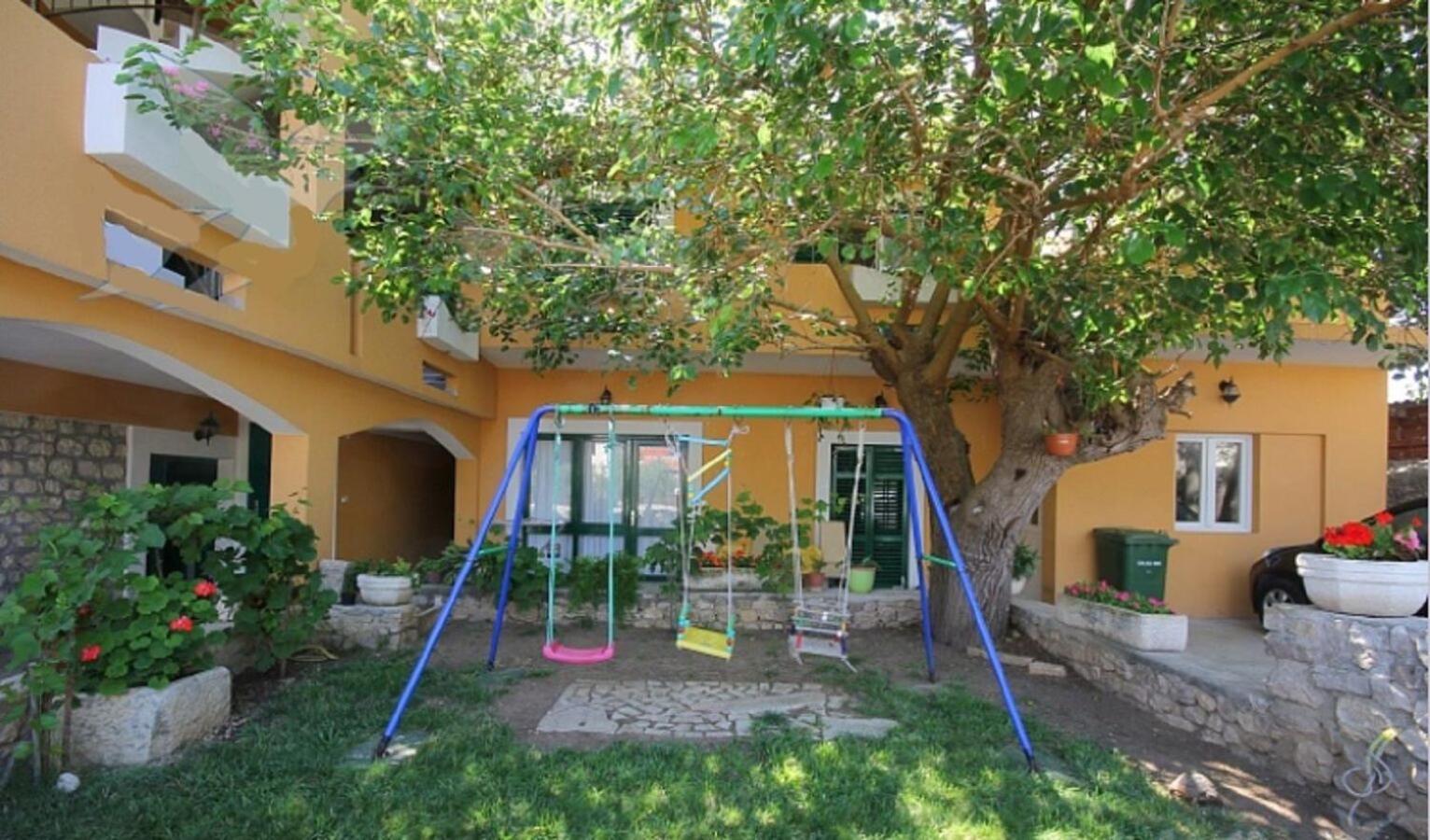 Apartments Stosa Нин Екстериор снимка
